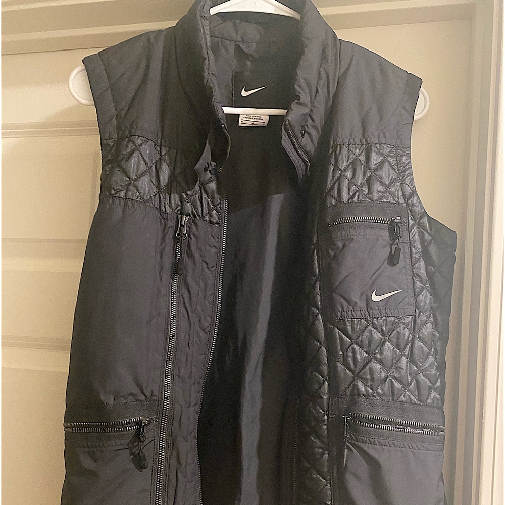 Nike women vest